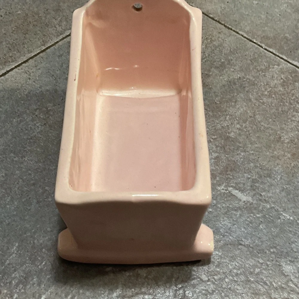 Elegant Pink Ceramic Bath Accessory